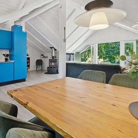 Casa de Férias Tenna - 30km From The Sea By Interhome *
